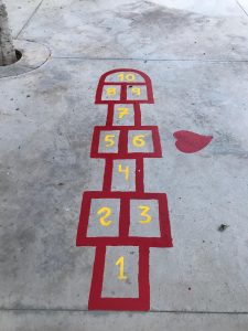 pintura patio infantil 10 - La Arboleda
